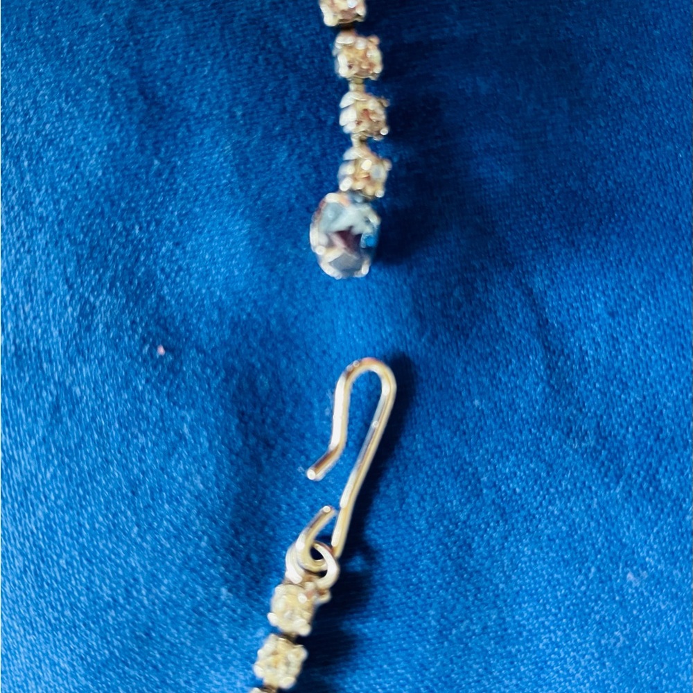Vintage Rhinestone Neclace - Picture 2 of 3